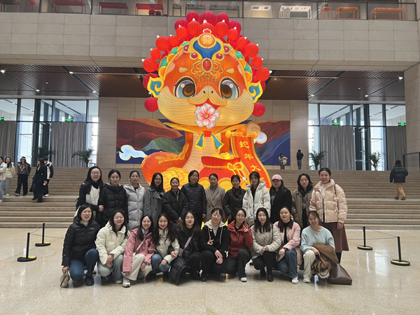 感悟工匠精神，綻放巾幗芳華——農(nóng)墾中心開展慶“三八”主題活動